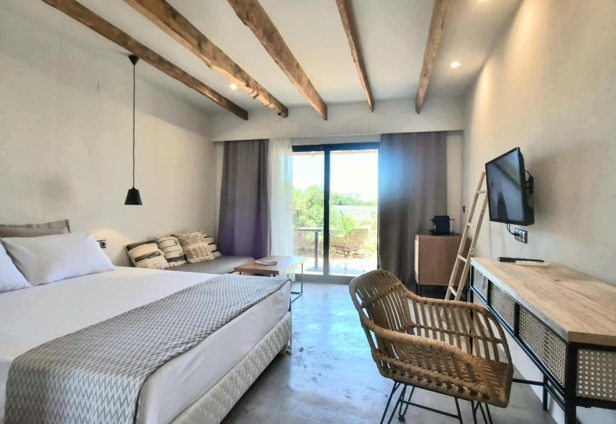 Mira Living Concept Suites Adults Only Kokkini Hani Екстериор снимка